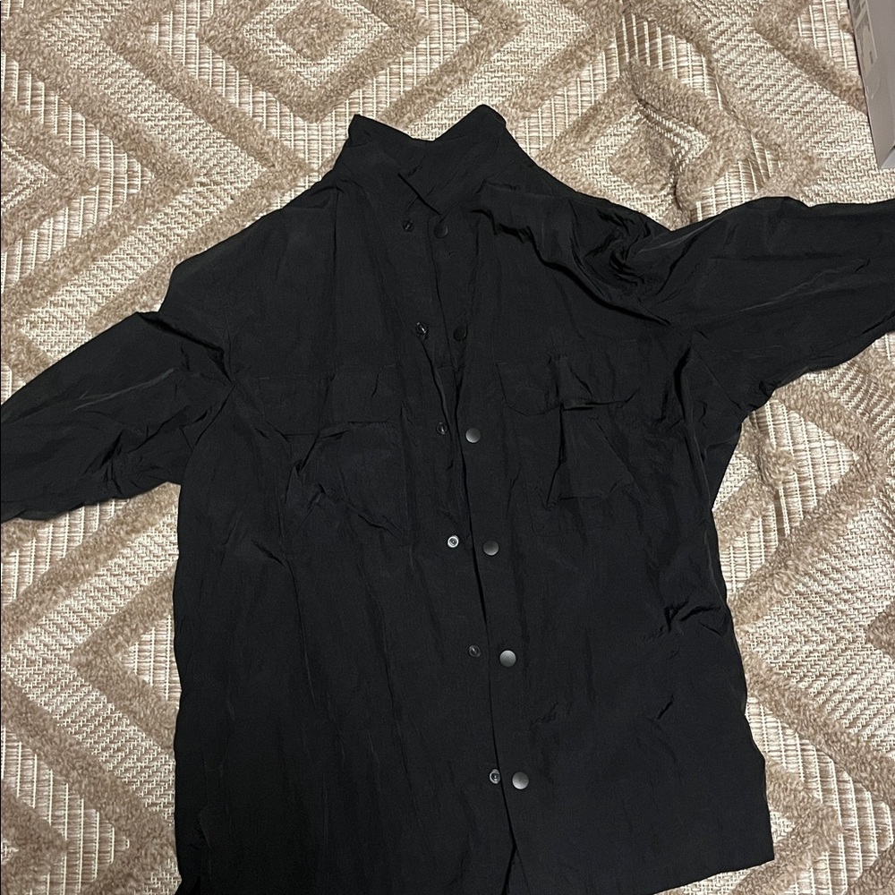 Black button up collar windbreaker H&M
